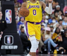 九游体育下载-1胜5负结束季前赛 惨败国王47分！湖人问号重重