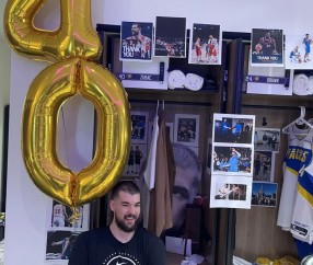 九游体育-祖巴茨和科比-布朗今日回归，快船主场为二人特殊装扮更衣室