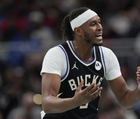 九游体育-难救主！特纳最后时刻送犯规 12中7拿到17分7板6帽